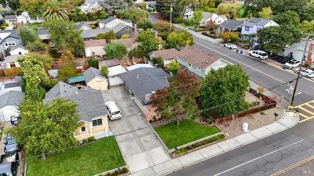 $749,000 | 1212 East Avenue, Napa, CA 94559
