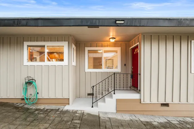 $749,000 | 1212 East Avenue, Napa, CA 94559