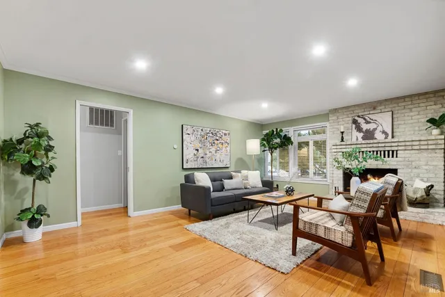 $749,000 | 1212 East Avenue, Napa, CA 94559