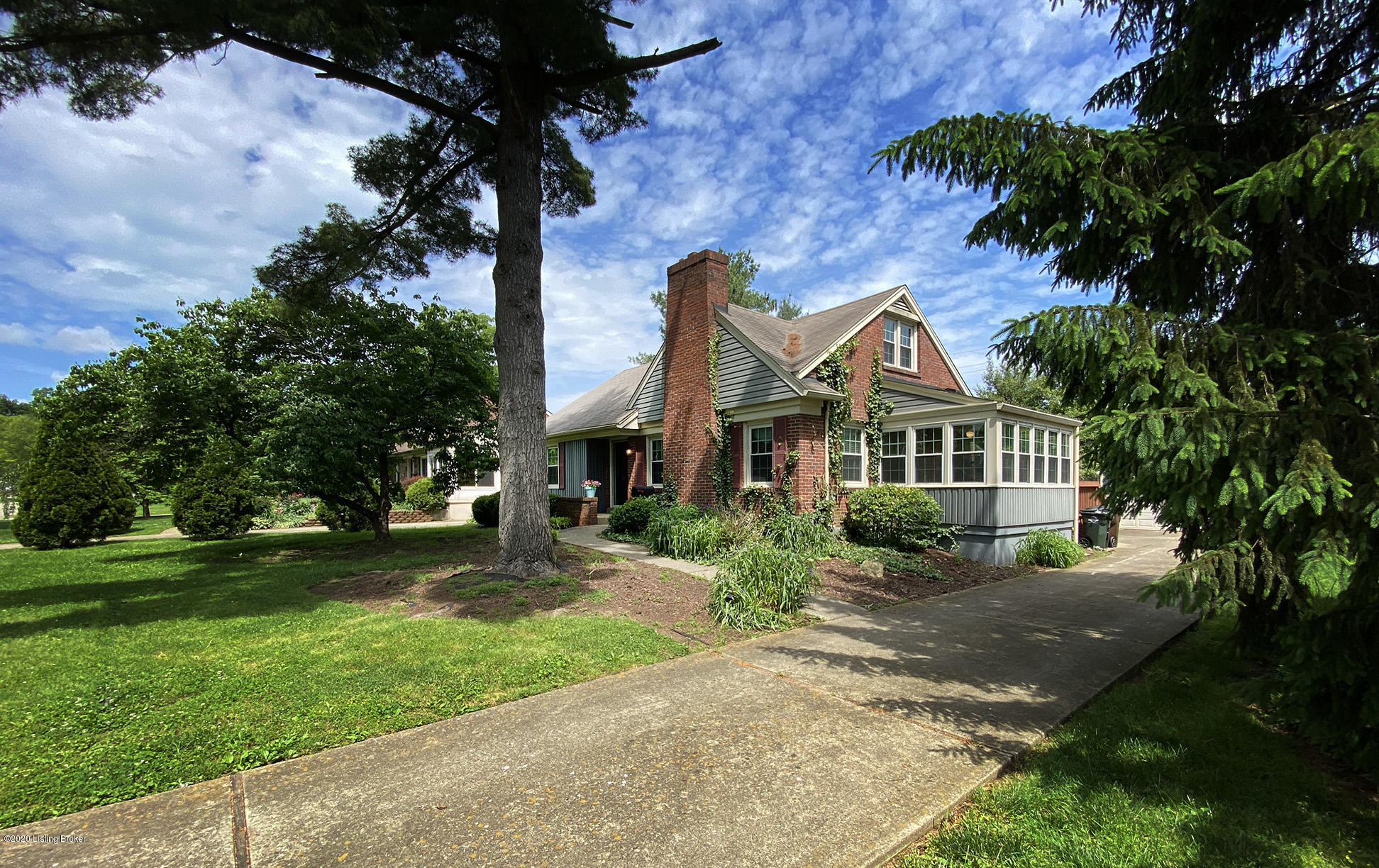109 Hemingway Road Louisville, KY 40207 - Photo 2 of 64 109-Hemingway-Rd-0002