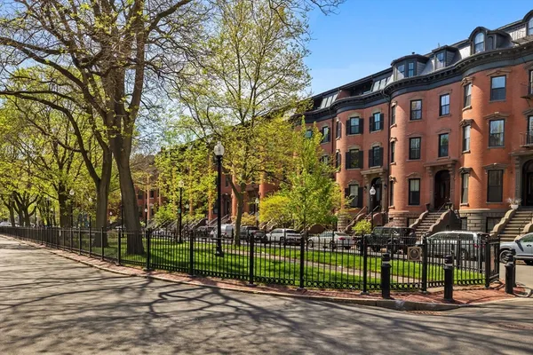 $2,600,000 | 22 Worcester Square, Unit 1, Boston, MA 02118
