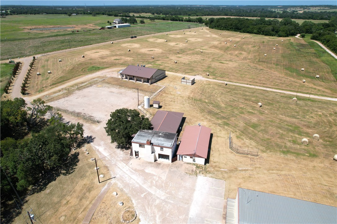 5467 Rogers Hill Road West, TX 76691 - Photo 11 of 32