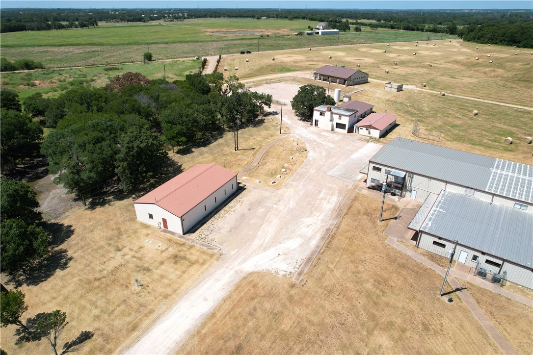 5467 Rogers Hill Road West, TX 76691 - Photo 9 of 32
