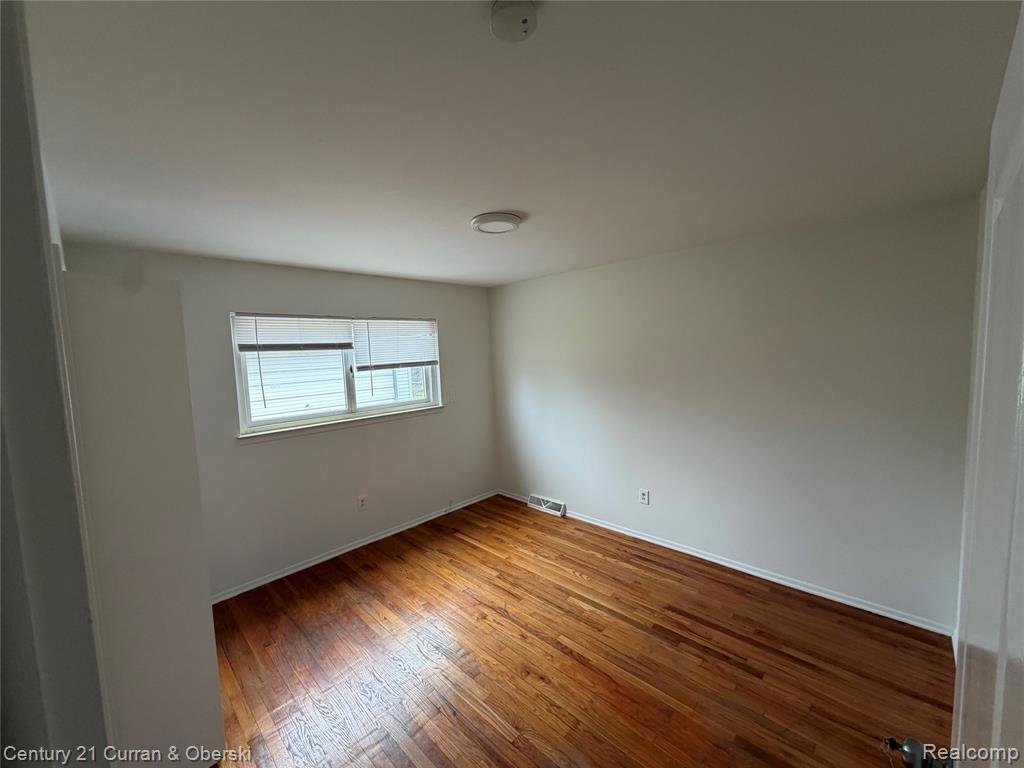 5972 North Gulley Road Dearborn Heights, MI 48127 - Photo 3 of 7