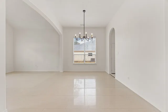 $2,600 | 910 Box Elder Drive, Magnolia, TX 77354