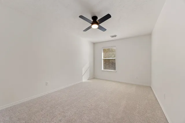 $2,600 | 910 Box Elder Drive, Magnolia, TX 77354