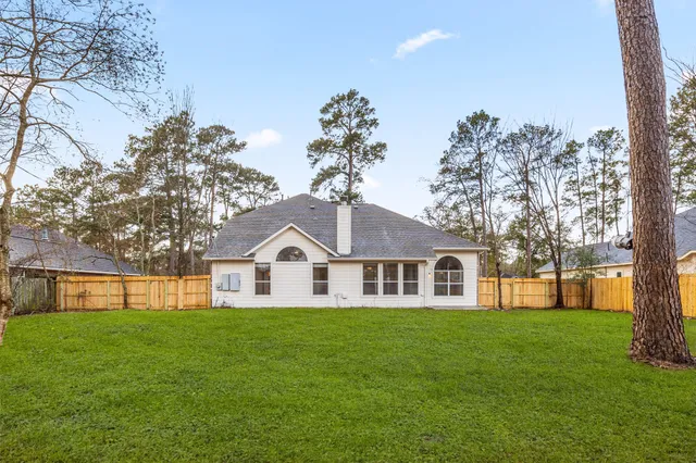 $2,600 | 910 Box Elder Drive, Magnolia, TX 77354