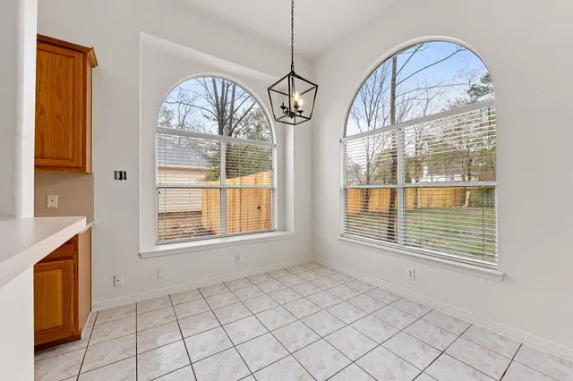 $2,600 | 910 Box Elder Drive, Magnolia, TX 77354