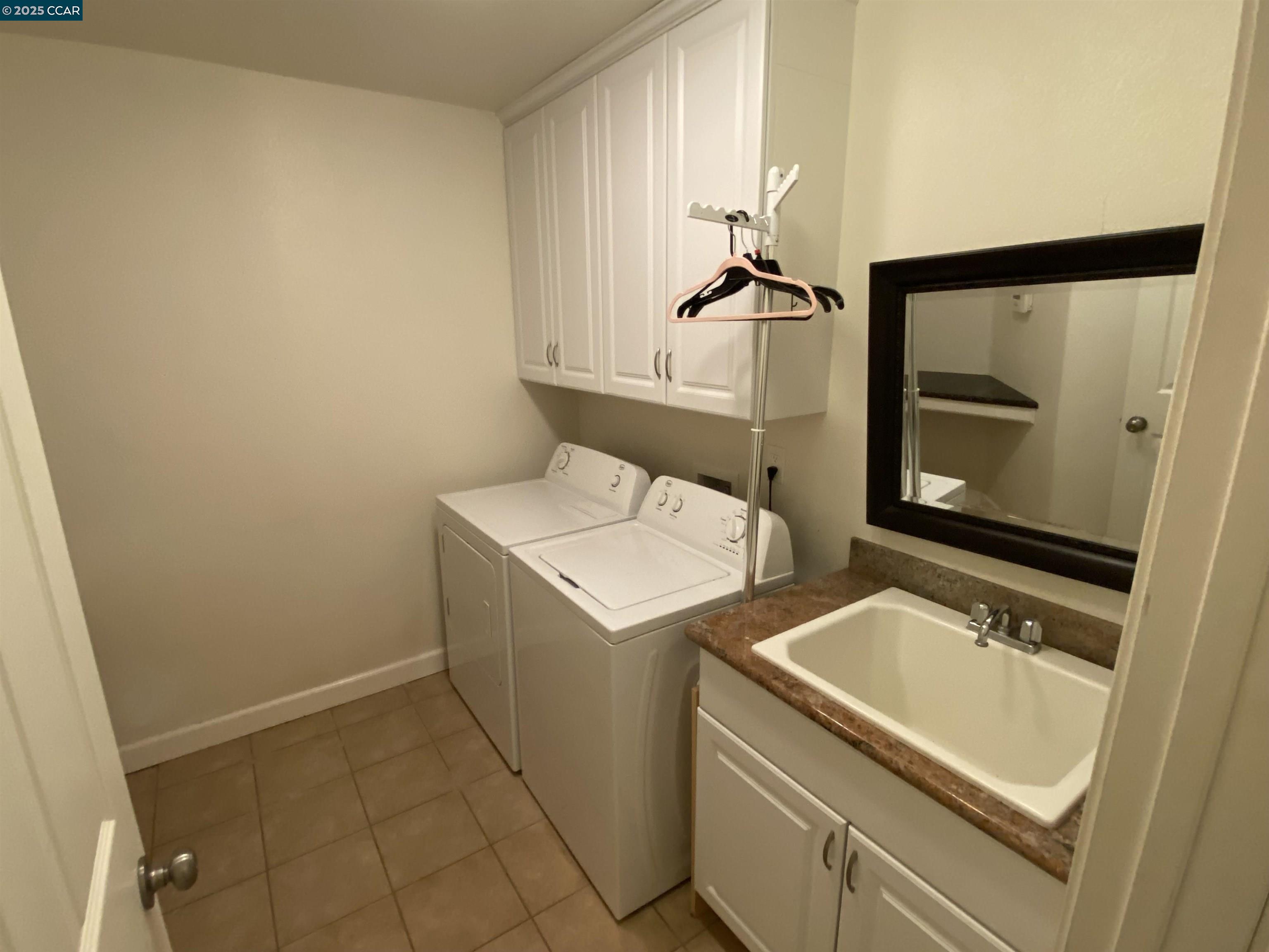 1900 La Veranda Place Martinez, CA 94553 - Photo 21 of 57 a utility room with dryer and washer