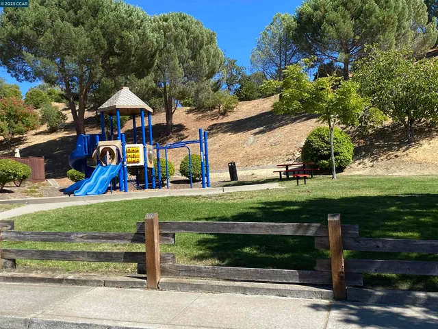 $4,800 | 1900 La Veranda Place, Martinez, CA 94553