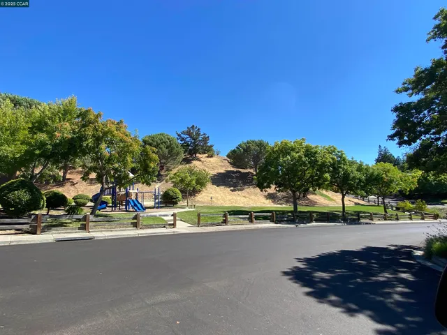 $4,800 | 1900 La Veranda Place, Martinez, CA 94553