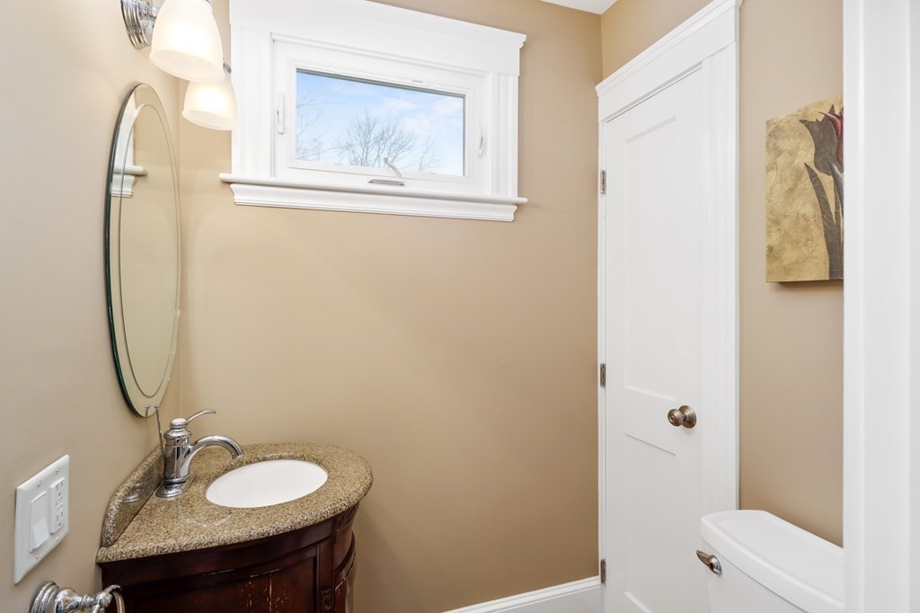 104 Ward Street Hingham, MA 02043 - Photo 14 of 34