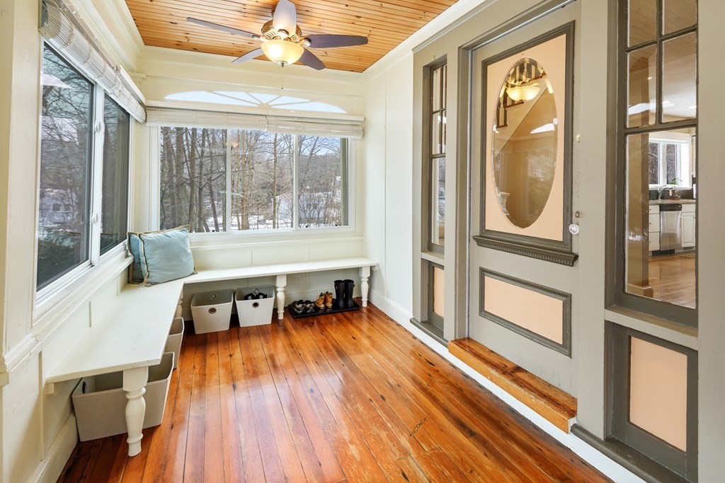 104 Ward Street Hingham, MA 02043 - Photo 3 of 34