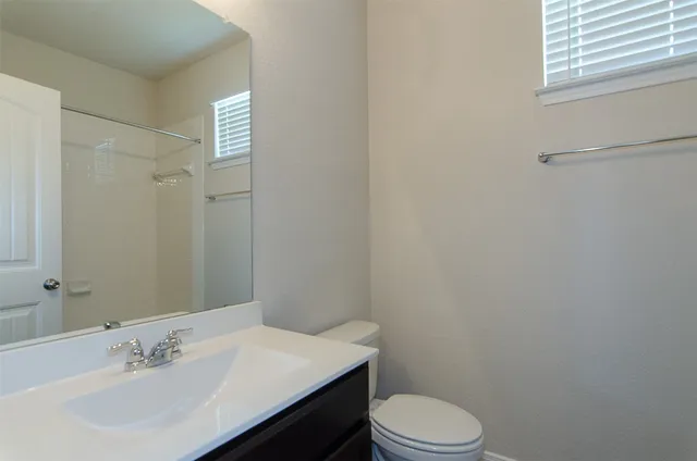 $1,950 | 117 Naset Drive, Georgetown, TX 78626