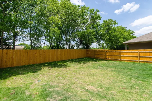$1,950 | 117 Naset Drive, Georgetown, TX 78626