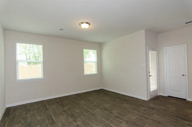 $1,950 | 117 Naset Drive, Georgetown, TX 78626