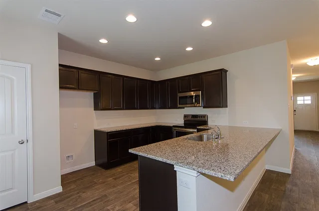 $1,950 | 117 Naset Drive, Georgetown, TX 78626