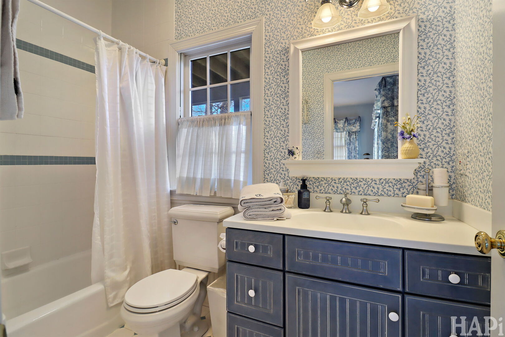 1727 Telegraph Road Bannockburn, IL 60015 - Photo 11 of 24 Gallery Image 11