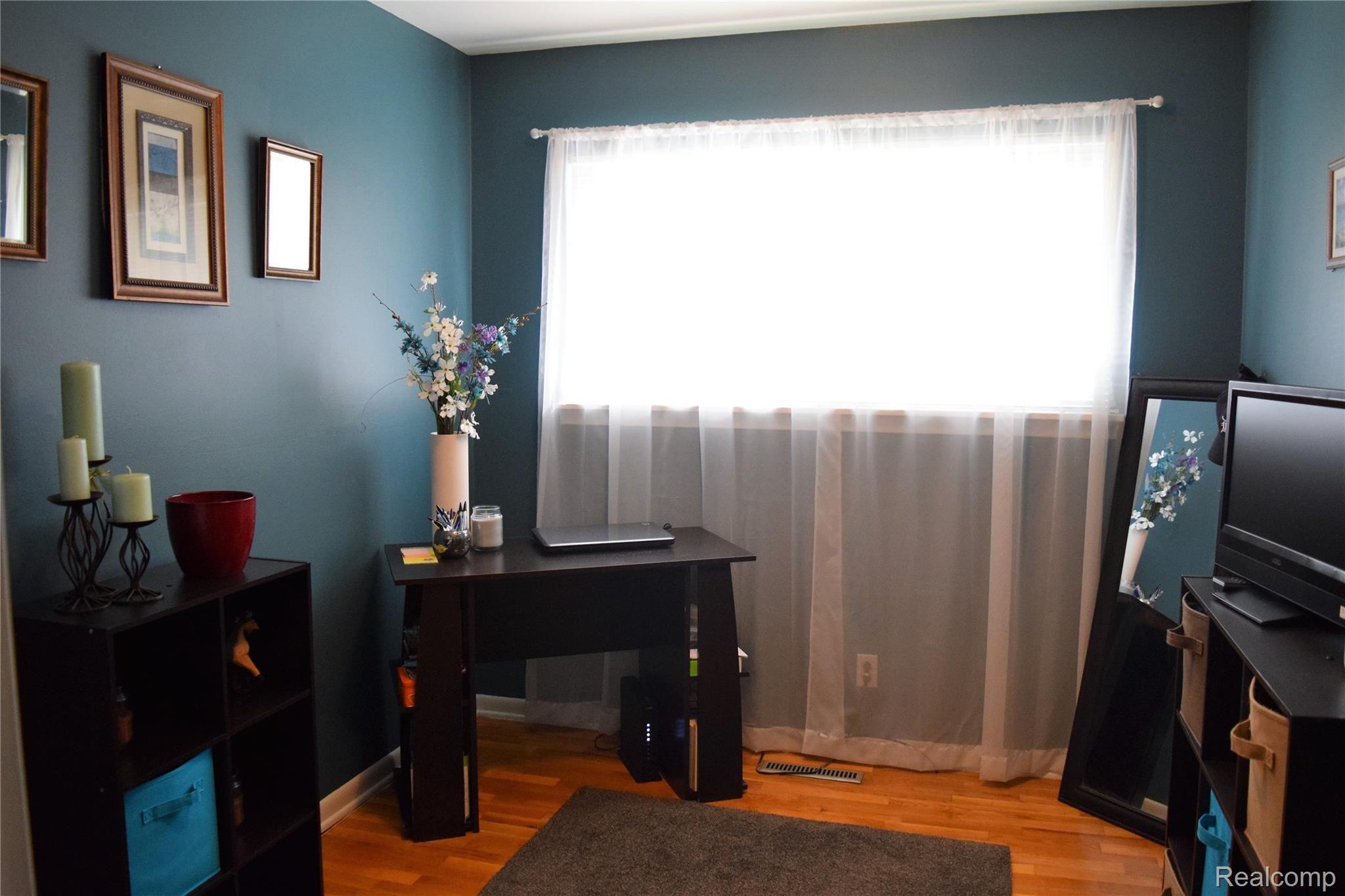 2826 Riegle Avenue Flint, MI 48506 - Photo 8 of 17 2019-07-12 18.37