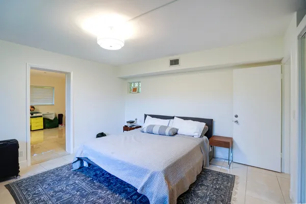 $6,200 | 216 32nd Street, West Palm Beach, FL 33407