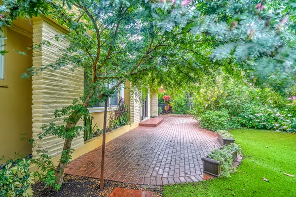 $6,200 | 216 32nd Street, West Palm Beach, FL 33407