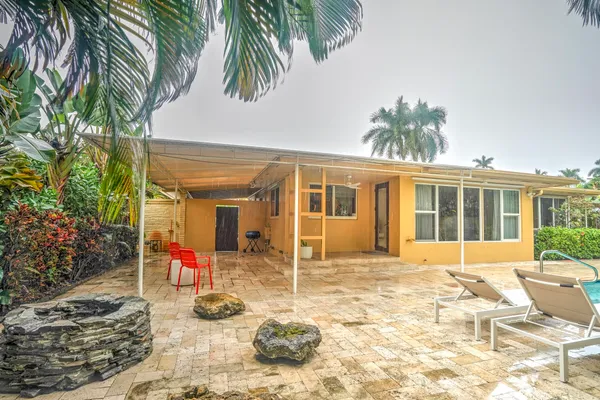 $6,200 | 216 32nd Street, West Palm Beach, FL 33407