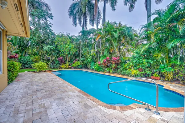 $6,200 | 216 32nd Street, West Palm Beach, FL 33407