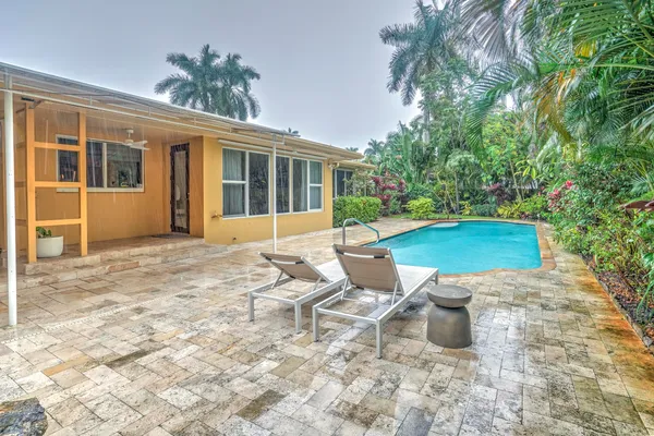 $6,200 | 216 32nd Street, West Palm Beach, FL 33407