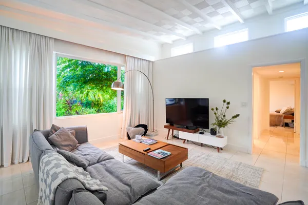 $6,200 | 216 32nd Street, West Palm Beach, FL 33407