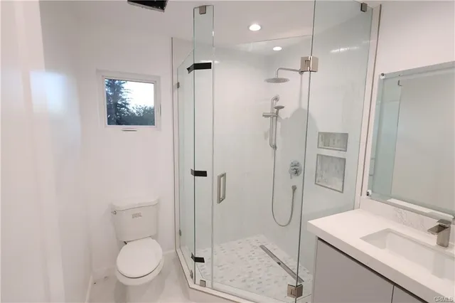 $3,900 | 9315 White Oak Avenue, Northridge, CA 91325