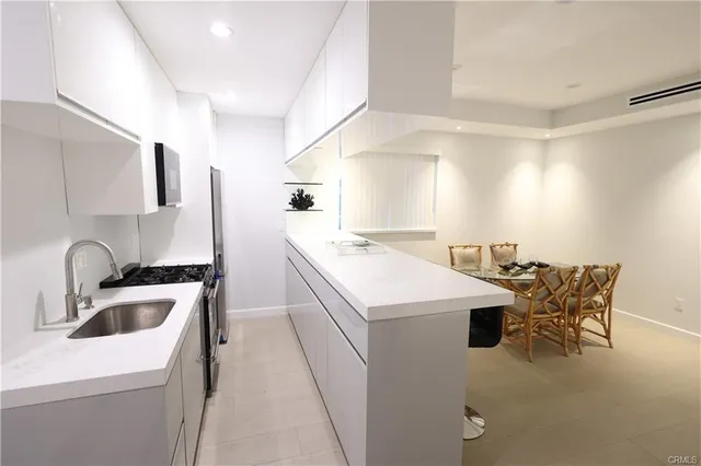 $3,900 | 9315 White Oak Avenue, Northridge, CA 91325