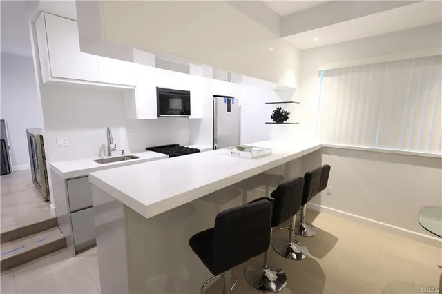 $3,900 | 9315 White Oak Avenue, Northridge, CA 91325