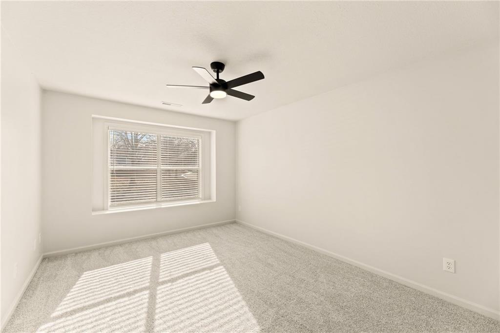 1820 Hampton Street Lawrence, KS 66046 - Photo 22 of 34