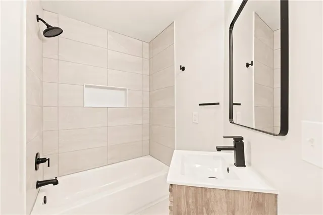 $340,000 | 1820 Hampton Street, Lawrence, KS 66046