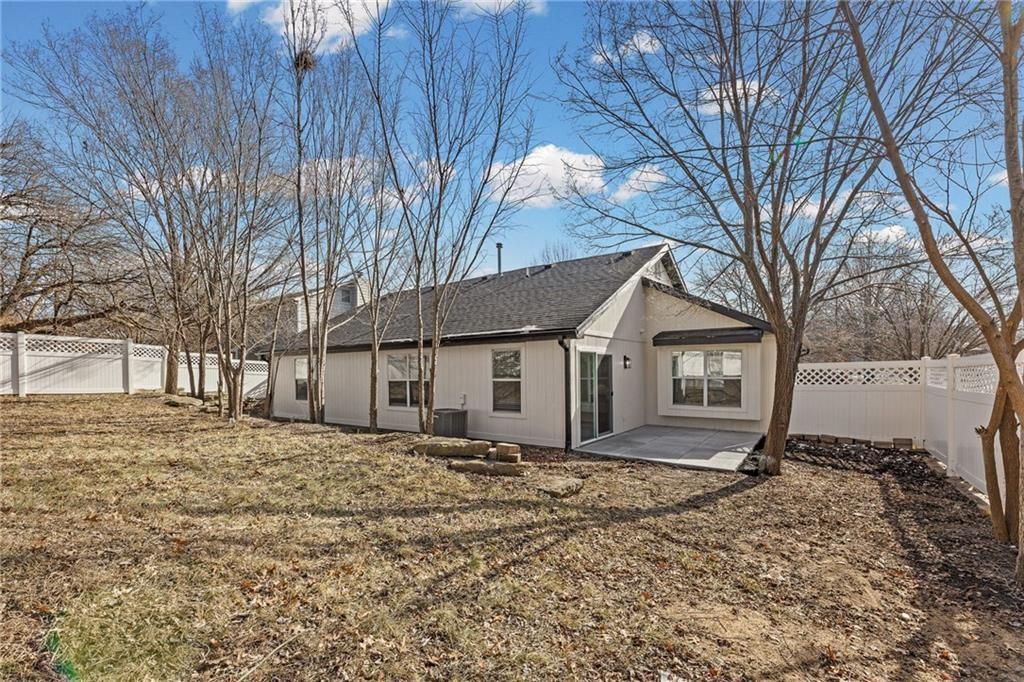 1820 Hampton Street Lawrence, KS 66046 - Photo 29 of 34