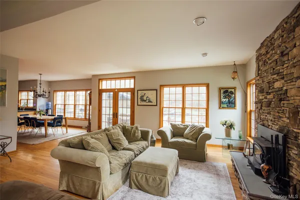 $1,200,000 | 58 Deer Run, Red Hook, NY 12571