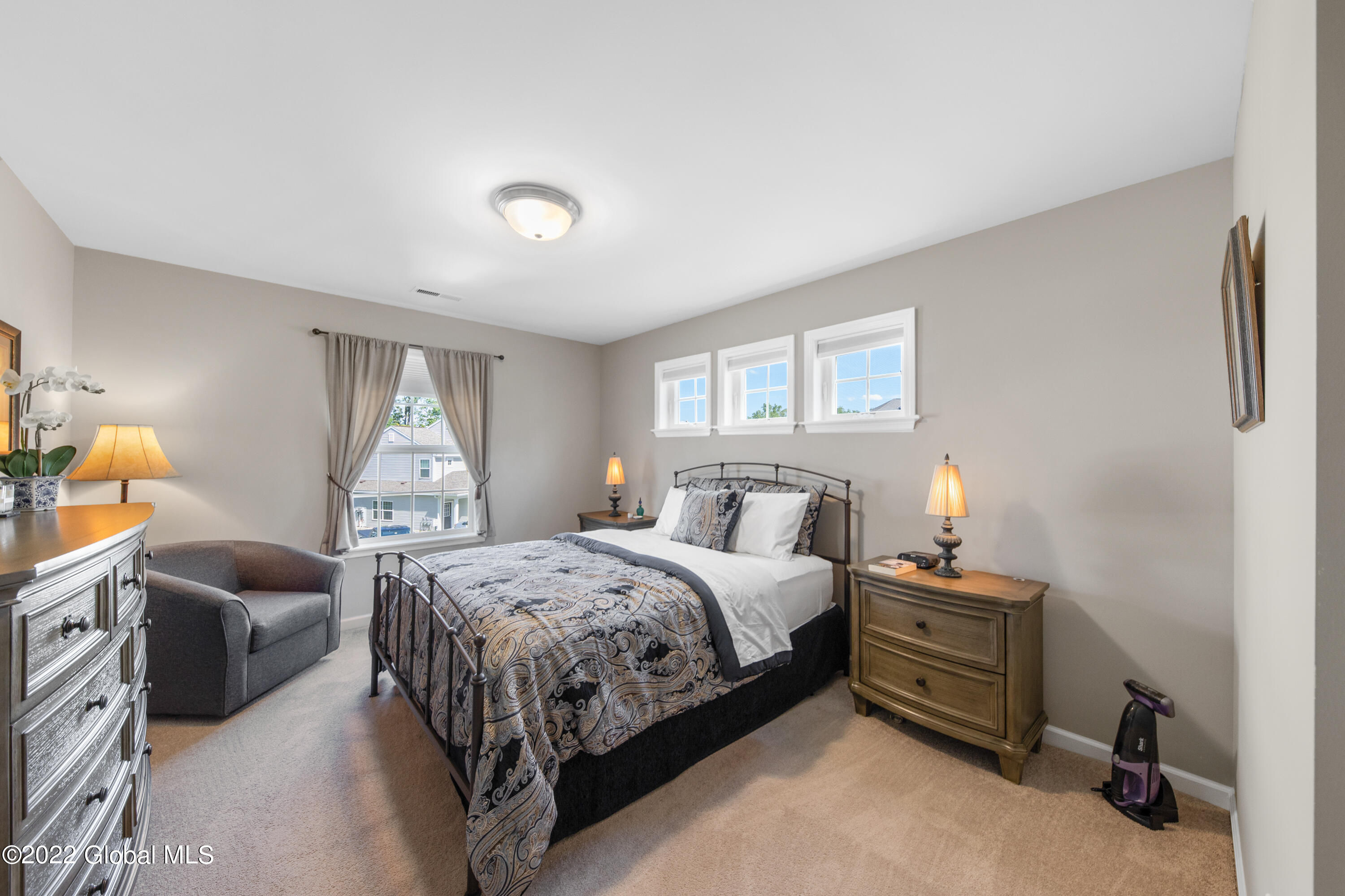 603 Grayson Place Schenectady, NY 12302 - Photo 5 of 29 1 (5)