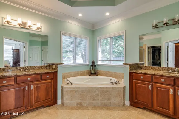 $899,900 | 268 Bonnie Blue Cove, Olive Branch, MS 38654