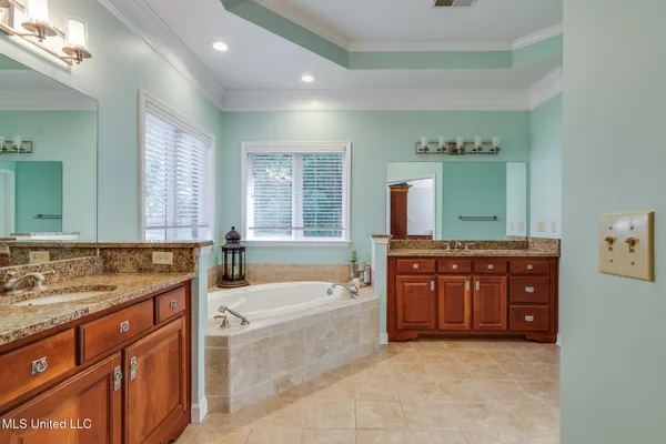 $899,900 | 268 Bonnie Blue Cove, Olive Branch, MS 38654