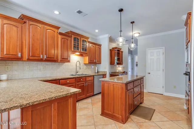 $920,000 | 268 Bonnie Blue Cove, Olive Branch, MS 38654