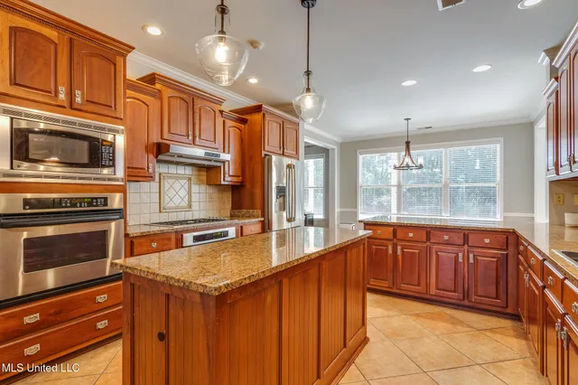 $920,000 | 268 Bonnie Blue Cove, Olive Branch, MS 38654