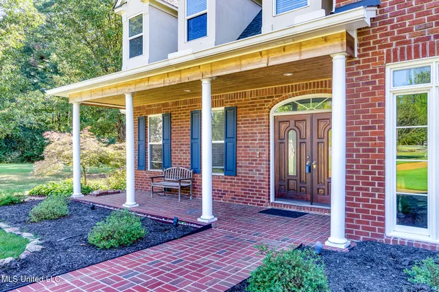 $920,000 | 268 Bonnie Blue Cove, Olive Branch, MS 38654