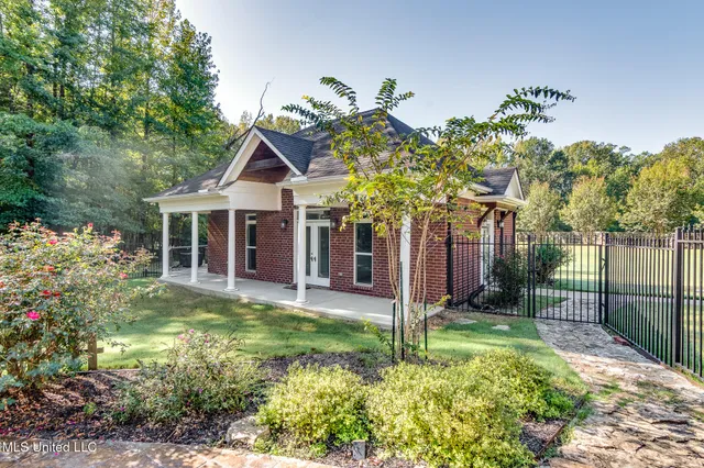 $920,000 | 268 Bonnie Blue Cove, Olive Branch, MS 38654
