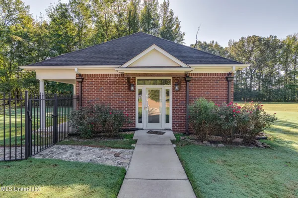 $899,900 | 268 Bonnie Blue Cove, Olive Branch, MS 38654