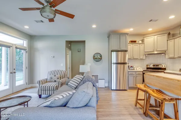 $899,900 | 268 Bonnie Blue Cove, Olive Branch, MS 38654