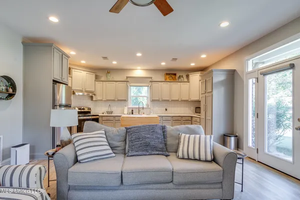 $899,900 | 268 Bonnie Blue Cove, Olive Branch, MS 38654