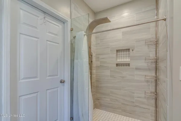 $899,900 | 268 Bonnie Blue Cove, Olive Branch, MS 38654