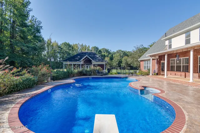 $920,000 | 268 Bonnie Blue Cove, Olive Branch, MS 38654