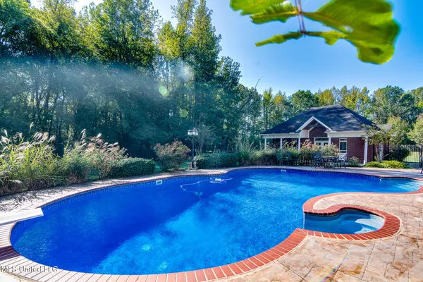 $899,900 | 268 Bonnie Blue Cove, Olive Branch, MS 38654