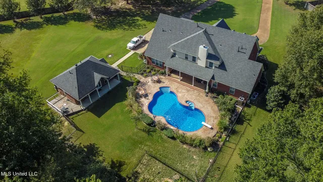 $920,000 | 268 Bonnie Blue Cove, Olive Branch, MS 38654